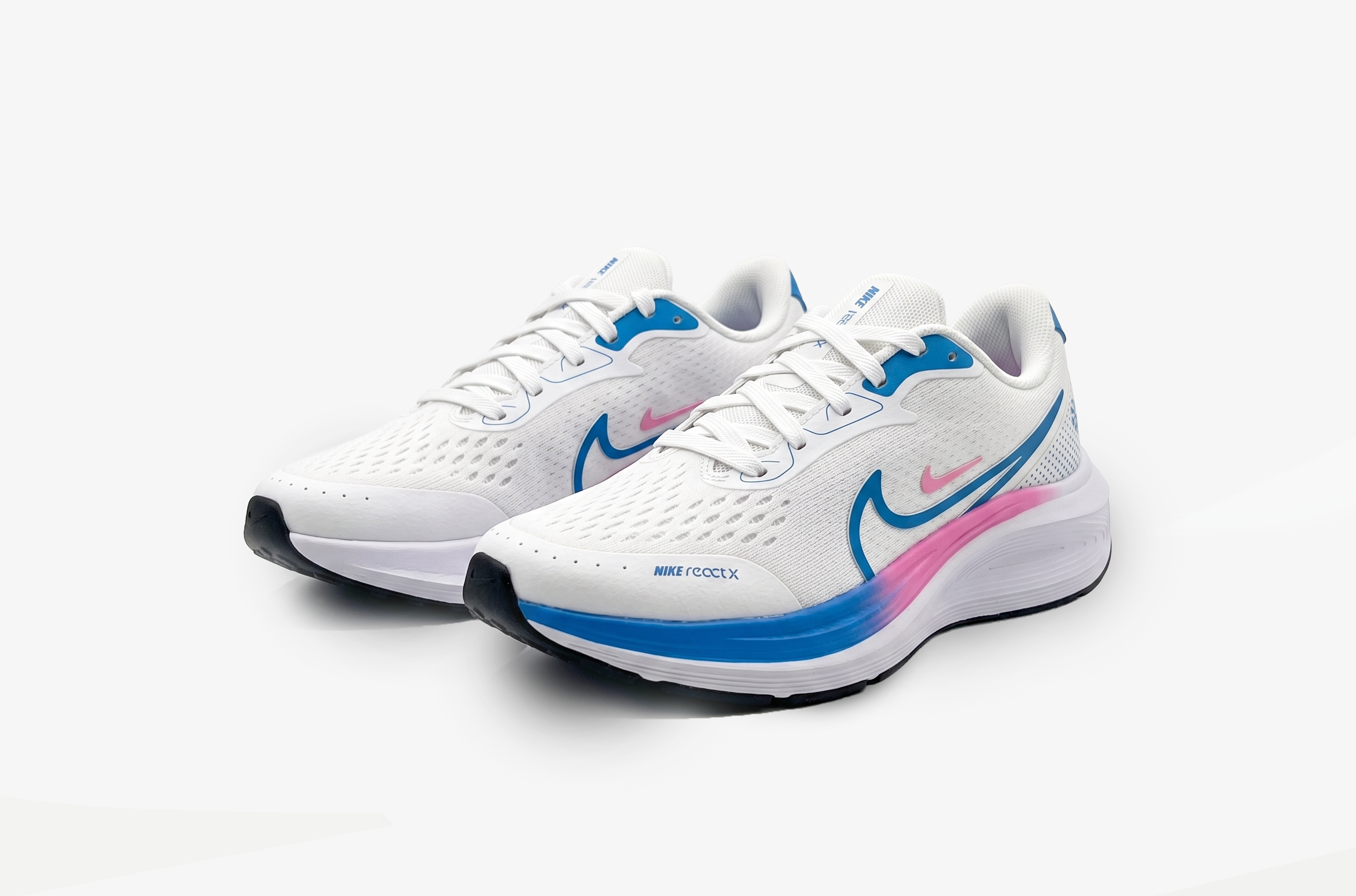 Nike Air Zoom Pegasus - أبيض